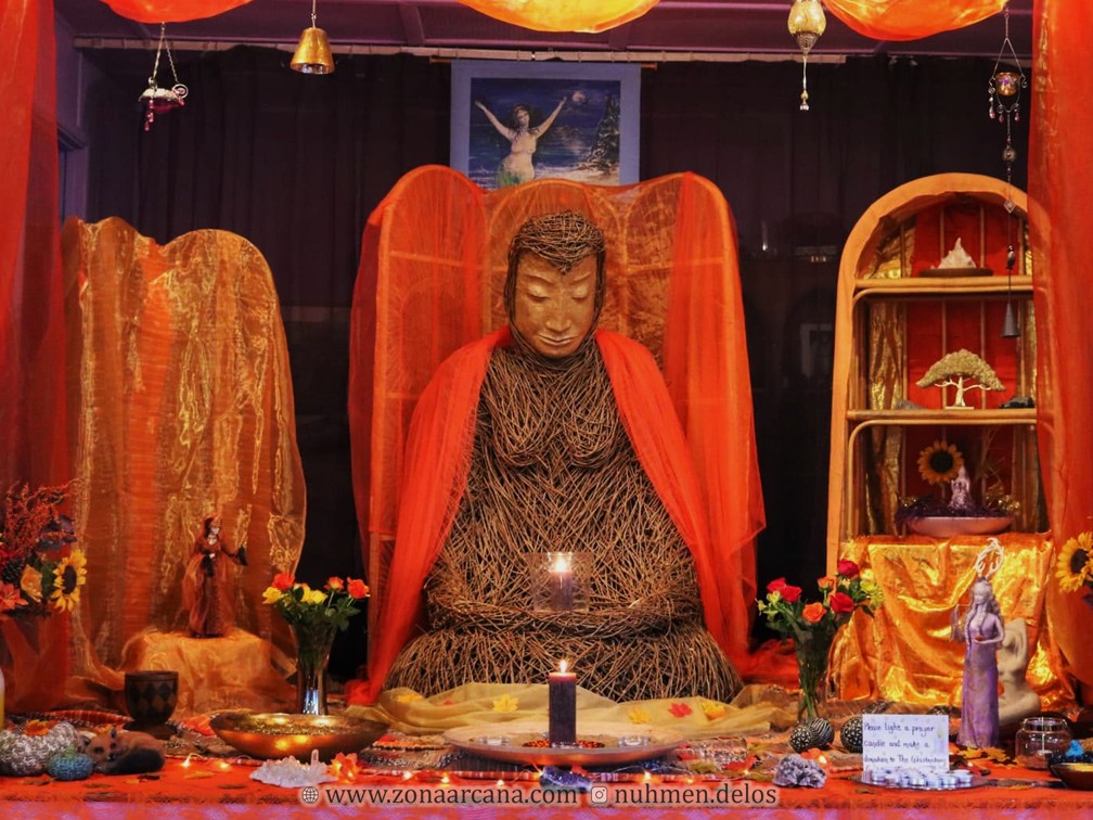 Altar de Mabon del Goddess Hall, en Glastonbury